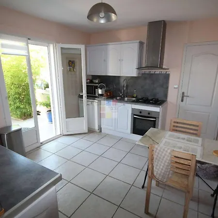 Belle Spacieuse Avec Piscine Privee, Semi Climatisee- 10 Couchages, Wifi, Proche Canal Du Midi Et A 4 Km De La Lxpin7 Villa Portiragnes