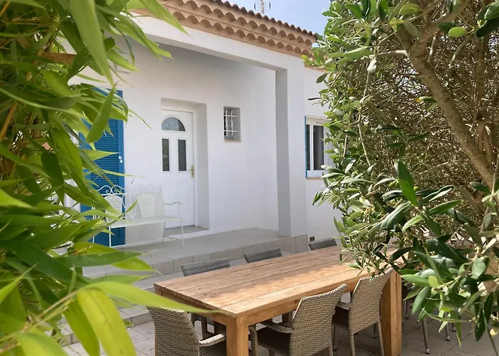 Belle Spacieuse Avec Piscine Privee, Semi Climatisee- 10 Couchages, Wifi, Proche Canal Du Midi Et A 4 Km De La Lxpin7 Villa *