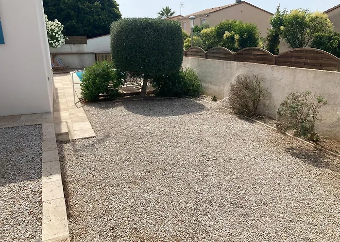 Belle Spacieuse Avec Piscine Privee, Semi Climatisee- 10 Couchages, Wifi, Proche Canal Du Midi Et A 4 Km De La Lxpin7 Villa Portiragnes