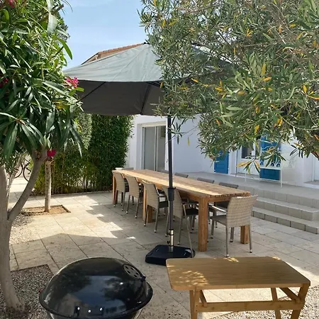 Belle Spacieuse Avec Piscine Privee, Semi Climatisee- 10 Couchages, Wifi, Proche Canal Du Midi Et A 4 Km De La Lxpin7 Villa Portiragnes