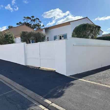 Belle Spacieuse Avec Piscine Privee, Semi Climatisee- 10 Couchages, Wifi, Proche Canal Du Midi Et A 4 Km De La Lxpin7 * Portiragnes