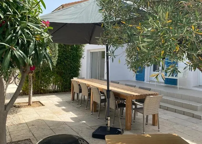 Belle Spacieuse Avec Piscine Privee, Semi Climatisee- 10 Couchages, Wifi, Proche Canal Du Midi Et A 4 Km De La Lxpin7 Vila Portiragnes